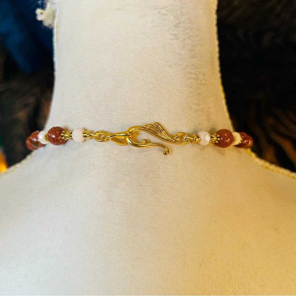 Handcrafted vintage high dome Victorian lady cameo goldstone bead necklace